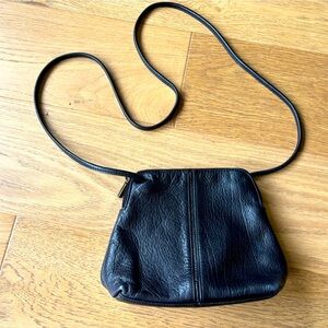 Leather crossbody bag single strap